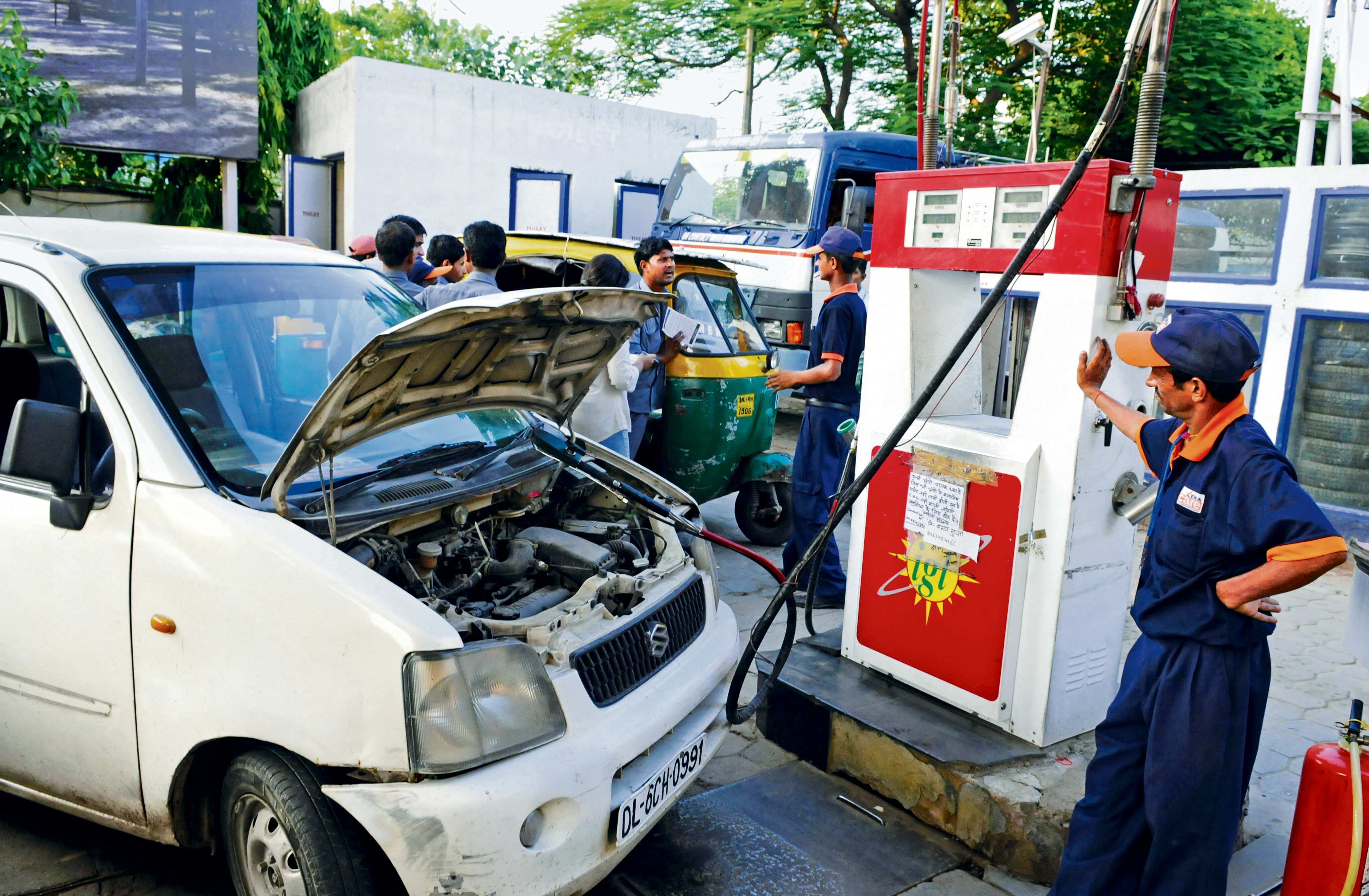 City gas distributers have been periodically raising prices since October last year. (MINT_PRINT) City gas distributers have been periodically raising prices since October last year. (MINT_PRINT)