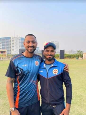 Krunal Pandya with Lukman Meriwala.
