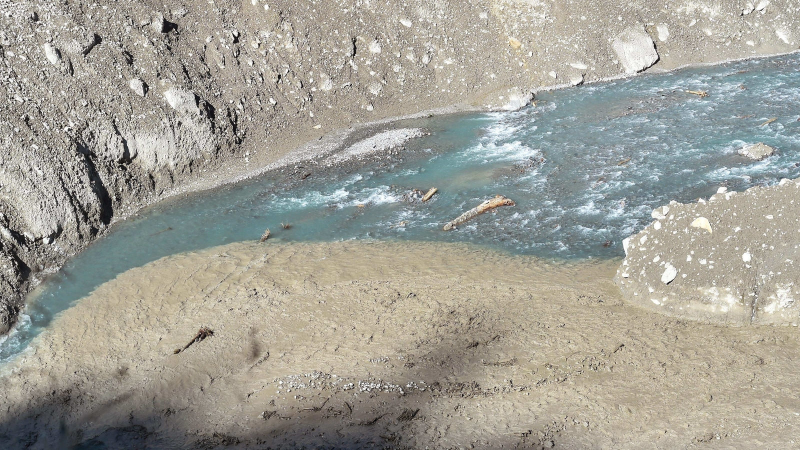 Govt, other agencies hold crucial meeting to discuss lake formed after Uttarakhand floods