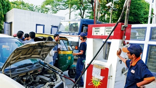 Fuel prices have been kept unchanged for second straight day (Representative Image) Fuel prices have been kept unchanged for second straight day (Representative Image)