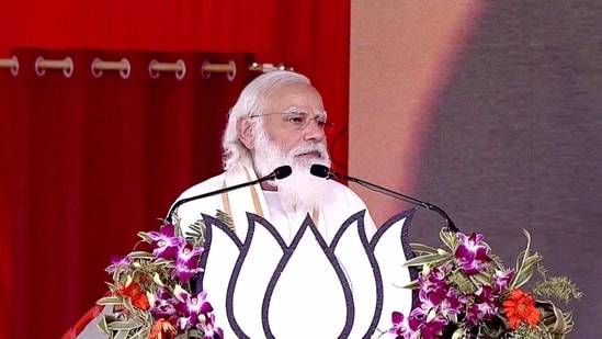 Prime Minister Narendra Modi addressing a public meeting in West Bengal's Hoogly.(Photo: BJP4India/ Twitter)