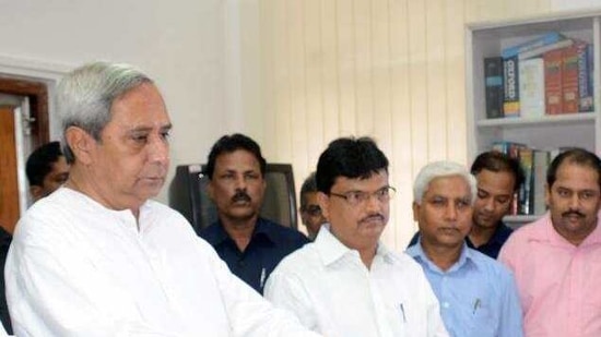 File photo: Odisha finance minister Niranjan Pujari along with chief minister Naveen Patnaik.(PTI) File photo: Odisha finance minister Niranjan Pujari along with chief minister Naveen Patnaik.(PTI)