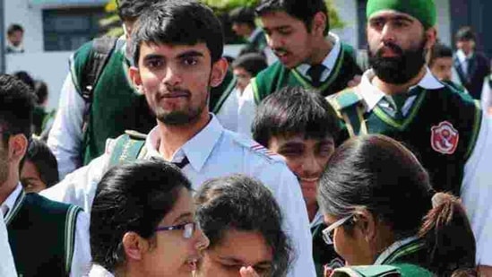 Most students preparing for CBSE board exams must have already covered their syllabus by now. So this period should be effectively utilised for revision.(HT File) Most students preparing for CBSE board exams must have already covered their syllabus by now. So this period should be effectively utilised for revision.(HT File)