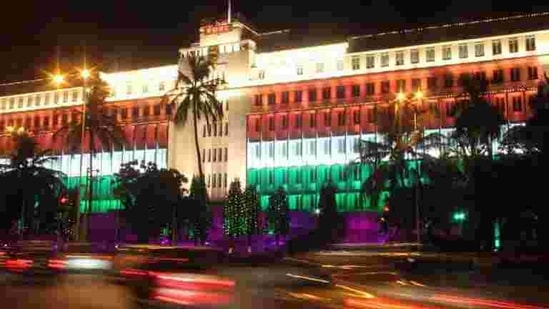 The woman, along with her sister, visited Mantralaya to approach certain ministers or officials for help.(HT File) The woman, along with her sister, visited Mantralaya to approach certain ministers or officials for help.(HT File)