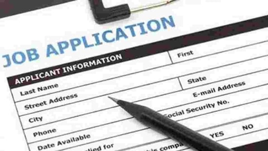 IBPS PO vacancy: Candidates applying for the exam must be a graduate from a recognised university or should have an equivalent qualification which is recognised by the government.(Shutterstock) IBPS PO vacancy: Candidates applying for the exam must be a graduate from a recognised university or should have an equivalent qualification which is recognised by the government.(Shutterstock)