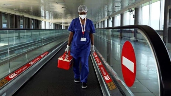 It was identified that between 3 am to 5 am, there will be roughly 1,200 passengers an hour who will undergo mandatory RT-PCR testing.(Reuters photo) It was identified that between 3 am to 5 am, there will be roughly 1,200 passengers an hour who will undergo mandatory RT-PCR testing.(Reuters photo)