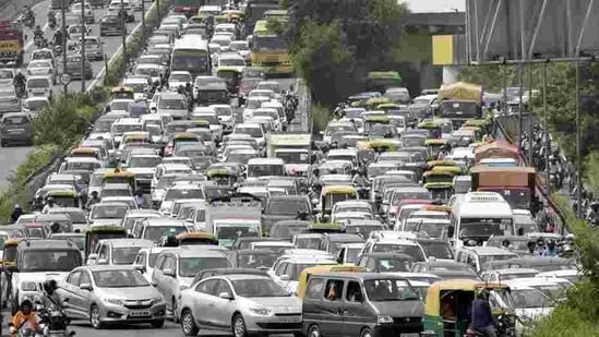 At least 20 traffic heavy stretches across Delhi may soon get “location-specific” decongestion plans to reduce traffic jams and facilitate smooth vehicular movement, officials from Delhi Traffic Police said.(HT File PHOTO) At least 20 traffic heavy stretches across Delhi may soon get “location-specific” decongestion plans to reduce traffic jams and facilitate smooth vehicular movement, officials from Delhi Traffic Police said.(HT File PHOTO)