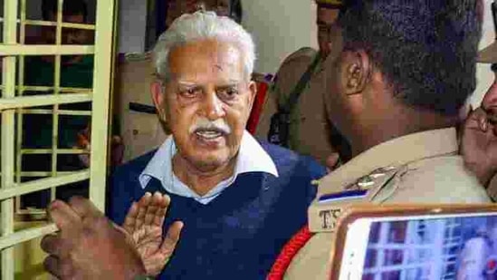 Poet-social activist Varavara Rao was shifted to the private hospital late Wednesday night.(PTI File Photo) Poet-social activist Varavara Rao was shifted to the private hospital late Wednesday night.(PTI File Photo)