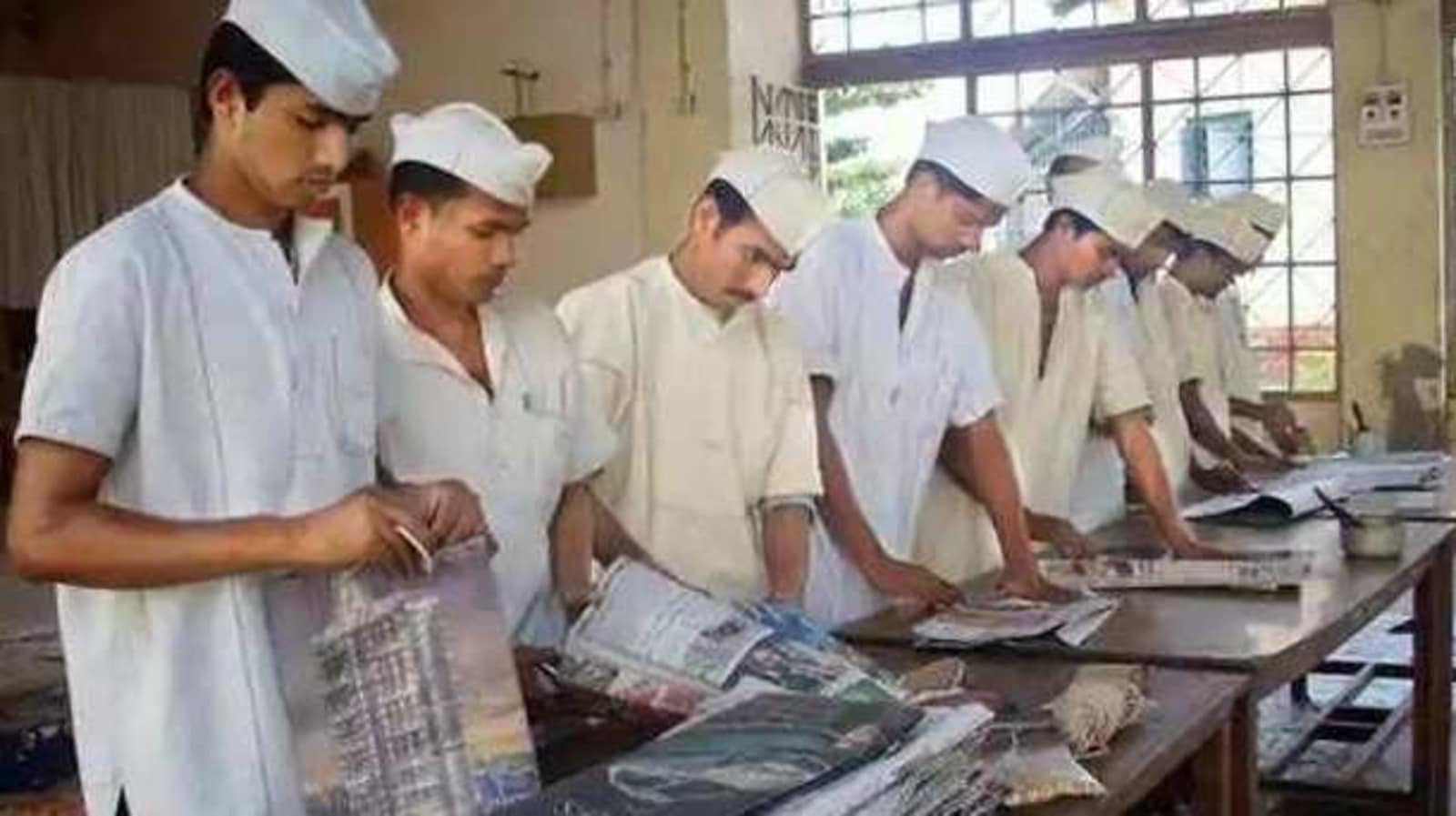 Around 250 illiterate inmates of Fatehpur prison to be taught to read and write