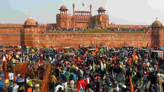 Protesters in front of Red Fort during a protest against farm laws on January 26.(REUTERS)