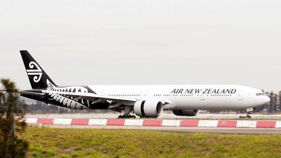 An Air New Zealand Boeing 777-300ER plane taxis after landing at Kingsford Smith International Airport in Sydney. (REUTERS)