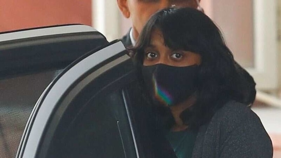 Disha Ravi, a 22-year-old climate activist, leaves after an investigation at National Cyber Forensic Lab, in New Delhi, India, February 23, 2021. REUTERS/Adnan Abidi(REUTERS)