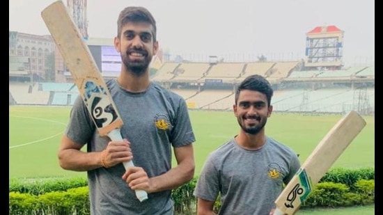 Shivam Bhambri (L) and Arslan Z Khan who scored match-winning knocks for Chandigarh against Bengal at the Eden Gardens in Kolkata on Tuesday. (HT photo) Shivam Bhambri (L) and Arslan Z Khan who scored match-winning knocks for Chandigarh against Bengal at the Eden Gardens in Kolkata on Tuesday. (HT photo)