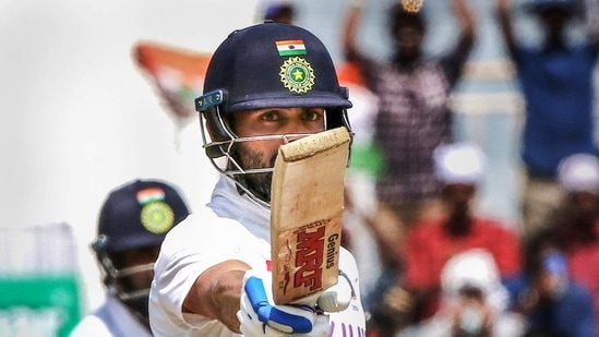 Indian Captain Virat Kohli raises his bat.(PTI) Indian Captain Virat Kohli raises his bat.(PTI)