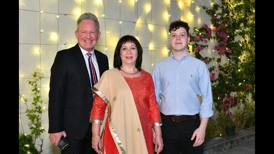Andrew Ayre, the outgoing UK deputy high commissioner in Chandigarh , with wife Bettina and son Tobias. (HT Photo)