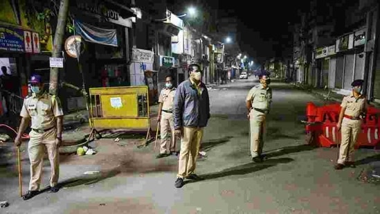 "During this period, essential commodities, and industries, have been excluded," said Aurangabad Police Commissioner Nikhil Gupta.(PTI | Representational image) "During this period, essential commodities, and industries, have been excluded," said Aurangabad Police Commissioner Nikhil Gupta.(PTI | Representational image)