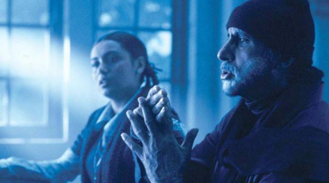 Black starred Rani Mukerji and Amitabh Bachchan. Black starred Rani Mukerji and Amitabh Bachchan.