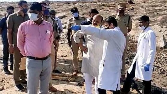 Karnataka Home Minister Basavaraj Bommai visited the quarry blast site at Hirenagavalli in Chikkaballapur on Tuesday.(ANI)