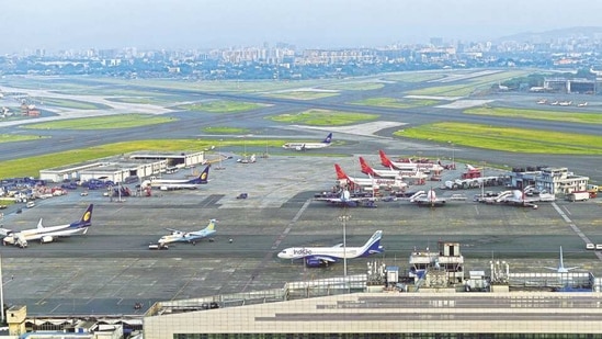 File photo of Chhatrapati Shivaji International Airport in Mumbai.(HT file photo) File photo of Chhatrapati Shivaji International Airport in Mumbai.(HT file photo)