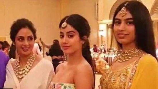 Late Sridevi with her daughters, Janhvi Kapoor and Khushi.