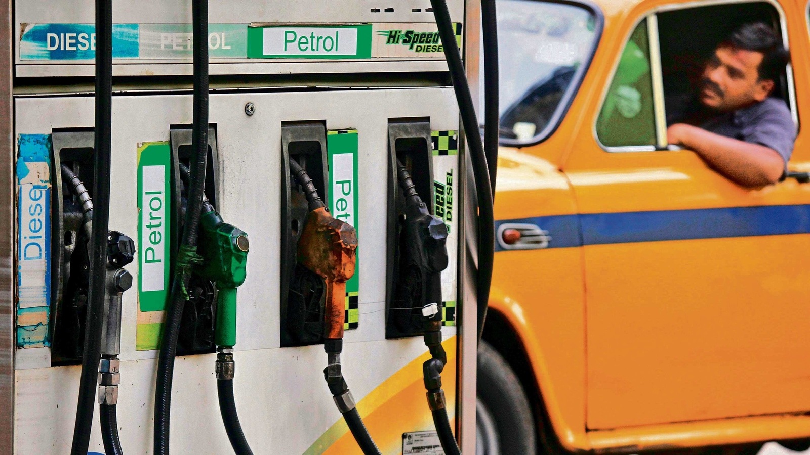 For petrol, diesel price reduction, centre and state need to coordinate says RBI