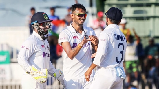 India's Axar Patel celebrates a wicket with teammates during the 4th day of the second cricket test match between India and England, at M.A. Chidambaram Stadium.(PTI) India's Axar Patel celebrates a wicket with teammates during the 4th day of the second cricket test match between India and England, at M.A. Chidambaram Stadium.(PTI)