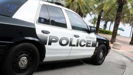 US police serving an arrest warrant on a burglary suspect ended up in a long standoff because his girlfriend wanted to have sex with him one last time.(Representative Image) US police serving an arrest warrant on a burglary suspect ended up in a long standoff because his girlfriend wanted to have sex with him one last time.(Representative Image)