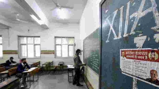 No offline exams up to Class 8 in Delhi govt schools: DoE | Education ...