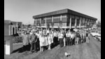 Intel employees in 1971. This California facility is where the 4004 was initially manufactured. (Image courtesy: Intel) Intel employees in 1971. This California facility is where the 4004 was initially manufactured. (Image courtesy: Intel)