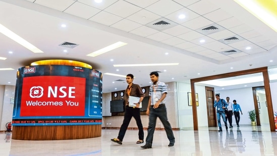 India's largest stock exchange, NSE announced on Wednesday it shut at 11:40am local time because of a telecoms problem.(MINT_PRINT) India's largest stock exchange, NSE announced on Wednesday it shut at 11:40am local time because of a telecoms problem.(MINT_PRINT)