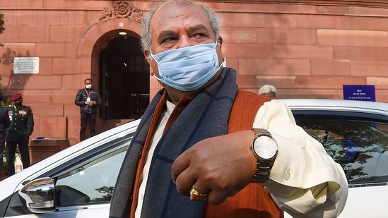 New Delhi: Union Agriculture Minister Narendra Singh Tomar arrives at Parliament during the ongoing Budget Session, in New Delhi, Monday, Feb. 8, 2021. (PTI Photo/Manvender Vashist)(PTI02_08_2021_000053A)(PTI) New Delhi: Union Agriculture Minister Narendra Singh Tomar arrives at Parliament during the ongoing Budget Session, in New Delhi, Monday, Feb. 8, 2021. (PTI Photo/Manvender Vashist)(PTI02_08_2021_000053A)(PTI)