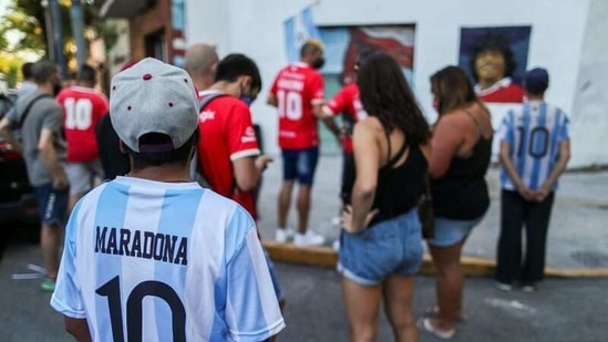 Maradona's fans remember the idol with a colorful memorial in Buenos Aires. (Reuters)