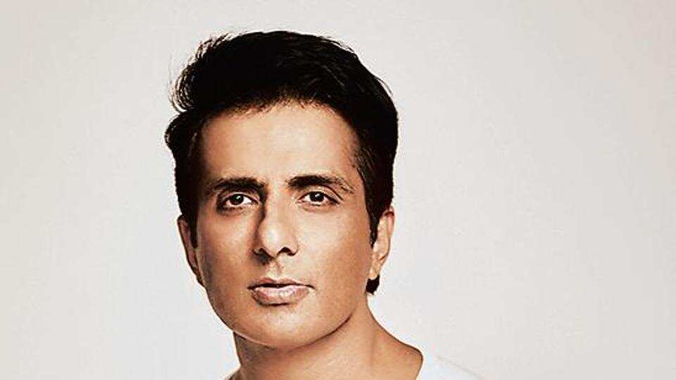 Actor Sonu Sood emerged as a messiah figure for migrant labourers in the Covid 19 lockdown in 2020.(HT_PRINT) Actor Sonu Sood emerged as a messiah figure for migrant labourers in the Covid 19 lockdown in 2020.(HT_PRINT)