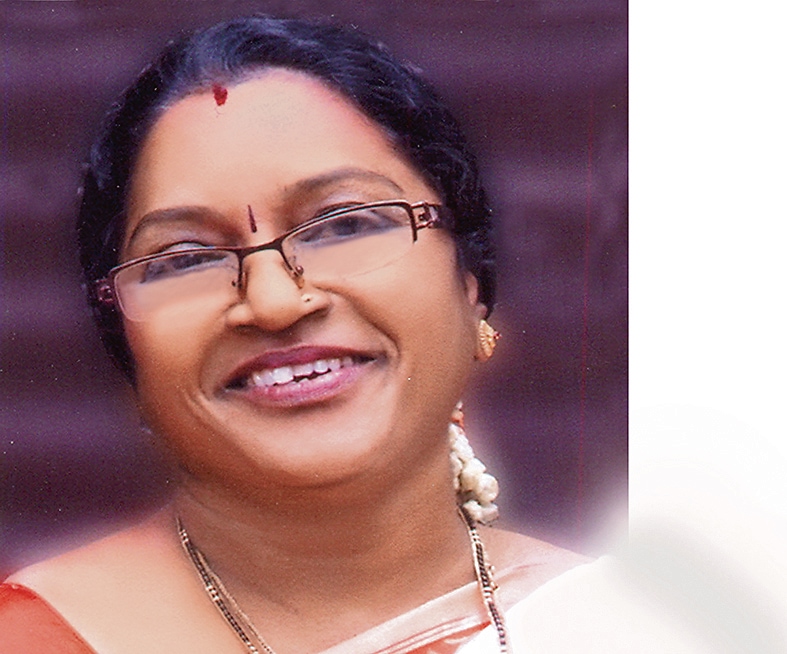 Swati Paradkar, 61, was ten years old when she started assisting her mother in her rolling tasks before school. Now she is the co-operative’s president. “If we start using machines, we won’t be able to generate employment for so many women,” she says. Swati Paradkar, 61, was ten years old when she started assisting her mother in her rolling tasks before school. Now she is the co-operative’s president. “If we start using machines, we won’t be able to generate employment for so many women,” she says.
