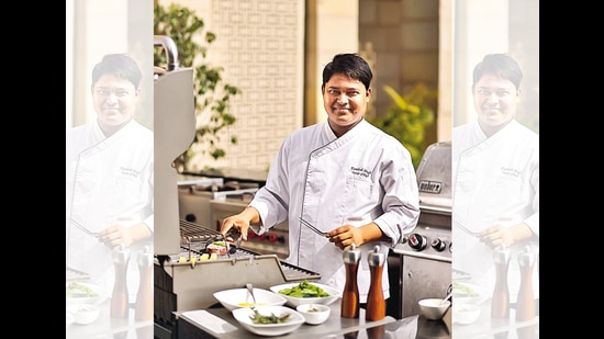 Chef Kamlesh Singh cooking live at The Lodhi hotel, New Delhi Chef Kamlesh Singh cooking live at The Lodhi hotel, New Delhi