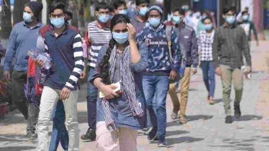JEE main Paper 1 exam 2021: Students coming out from exam centre in Lucknow on Wednesday.(Deepak Gupta/HT Photo) JEE main Paper 1 exam 2021: Students coming out from exam centre in Lucknow on Wednesday.(Deepak Gupta/HT Photo)