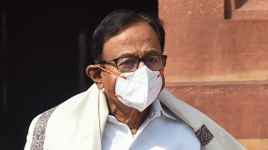 He alleged that the Prime Minister travels from Kerala to Assam but does not have time to travel 20 km to meet farmers.(PTI) He alleged that the Prime Minister travels from Kerala to Assam but does not have time to travel 20 km to meet farmers.(PTI)