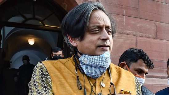 MP Shashi Tharoor captioned his quirky tweet as 'one of the better WhatsApp forwards of the day!'. (PTI Photo/Manvender Vashist) (PTI02_11_2021_000247B)(PTI)