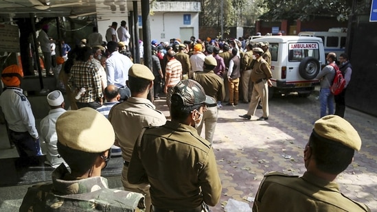 Security personnel stand guard outside a mortuary after a woman identified as Simran Kaur was stabbed by a miscreant while snatching her necklace, at Babu Jagjivan Ram Hospital in New Delhi. (PTI) Security personnel stand guard outside a mortuary after a woman identified as Simran Kaur was stabbed by a miscreant while snatching her necklace, at Babu Jagjivan Ram Hospital in New Delhi. (PTI)