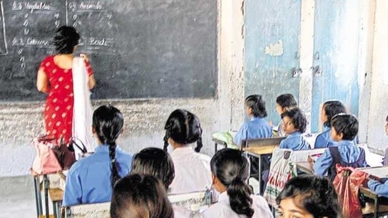 Currently, schools are functioning for students of classes 6 to 12 with 50% attendance and other restrictive measures due to the pandemic.(Hindustan Times Media) Currently, schools are functioning for students of classes 6 to 12 with 50% attendance and other restrictive measures due to the pandemic.(Hindustan Times Media)
