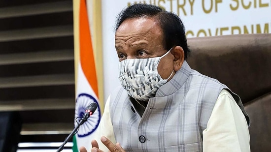 "The scientific community rose to the occasion during the pandemic," Harsh Vardhan said.(PTI)