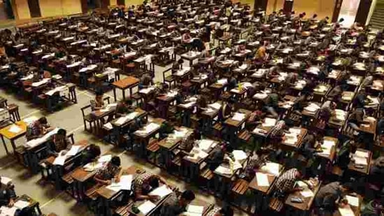 Admission to schools will be open until March 17. Arun Mondhe/HT File Photo Admission to schools will be open until March 17. Arun Mondhe/HT File Photo