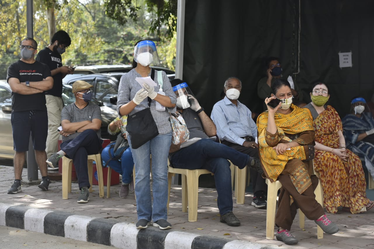 Senior citizens waiting thier turn for Covid Vaccine at Max Hospital, Saket in New Delhi. Photo by Sanjeev Verma/HT(Sanjeev Verma/HT) Senior citizens waiting thier turn for Covid Vaccine at Max Hospital, Saket in New Delhi. Photo by Sanjeev Verma/HT(Sanjeev Verma/HT)