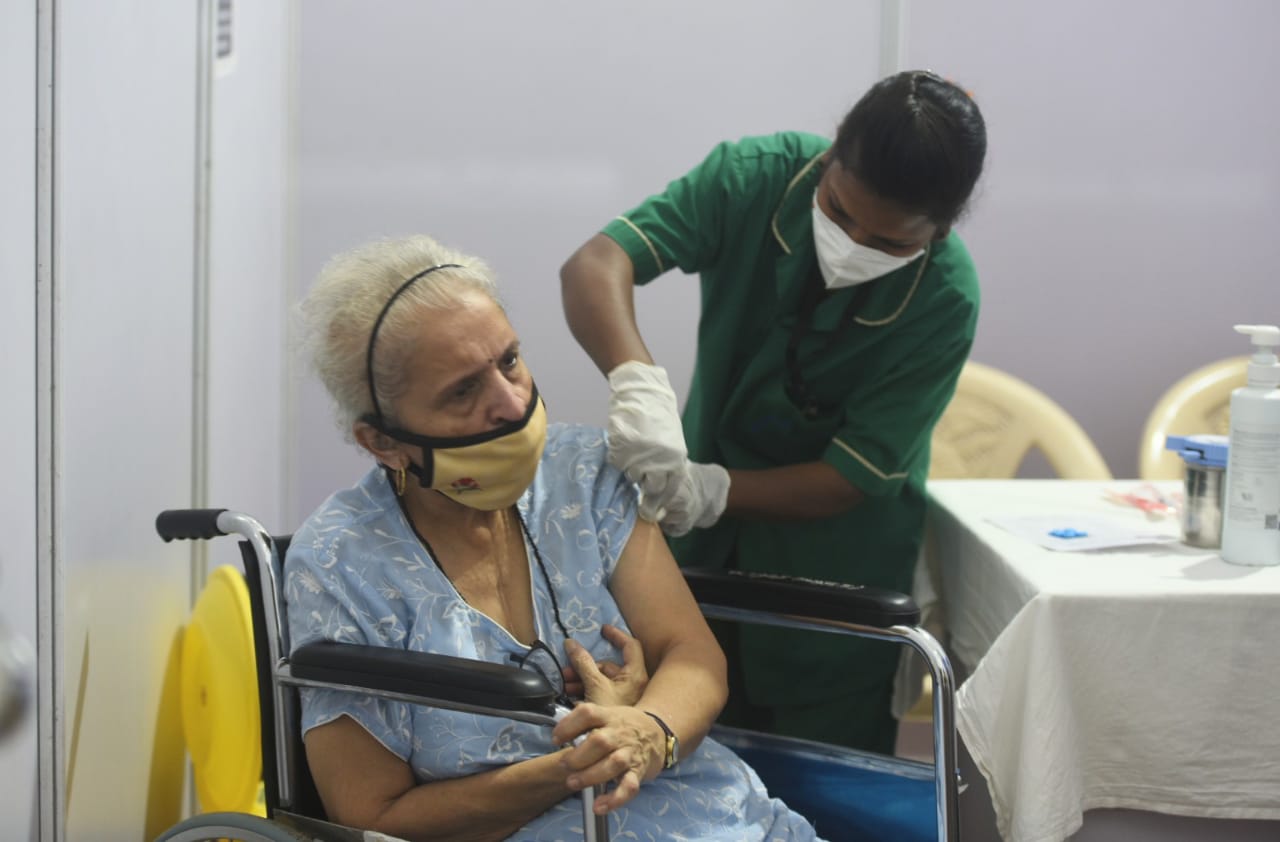 BKC Jombo's timing for Covid-19 vaccination is from 9 am to 5 pm. Satish Bate/HT(Satish Bate/HT) BKC Jombo's timing for Covid-19 vaccination is from 9 am to 5 pm. Satish Bate/HT(Satish Bate/HT)