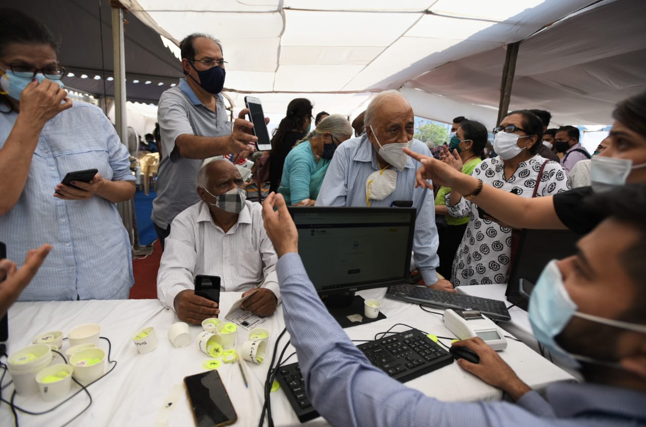 Citizens can self-register on the Cowin app to schedule their vaccination. Photo by Satish Bate/HT(Photo by Satish Bate/HT) Citizens can self-register on the Cowin app to schedule their vaccination. Photo by Satish Bate/HT(Photo by Satish Bate/HT)