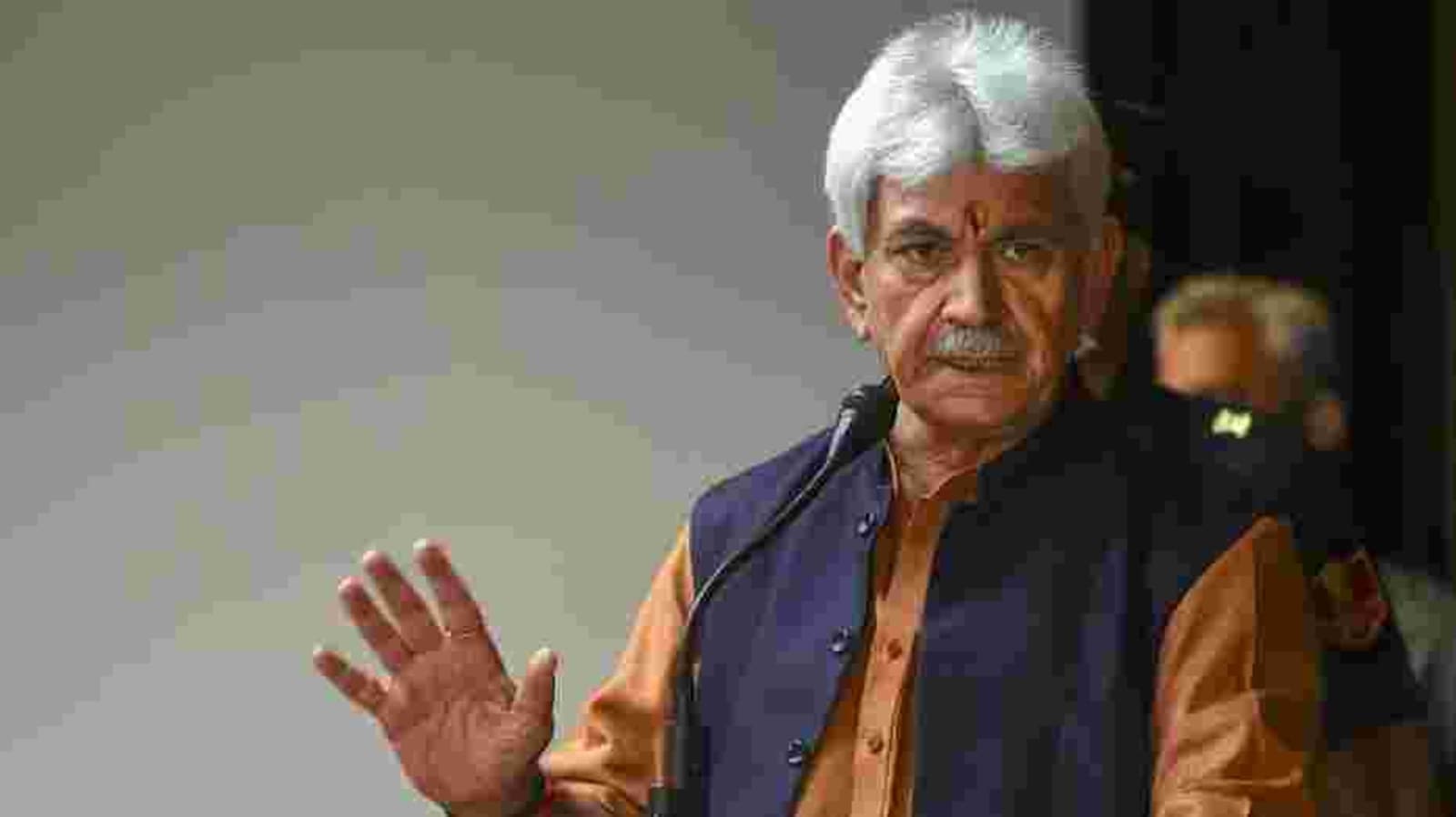 J-k governor bats for encouraging innovation at university level