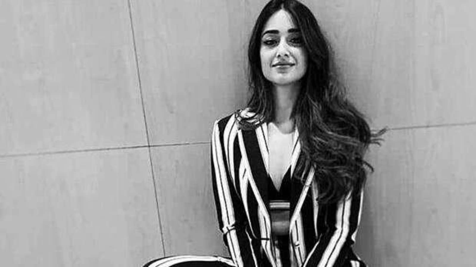 Ileana D'Cruz has one-word reply after being asked if she's had cosmetic surgery done