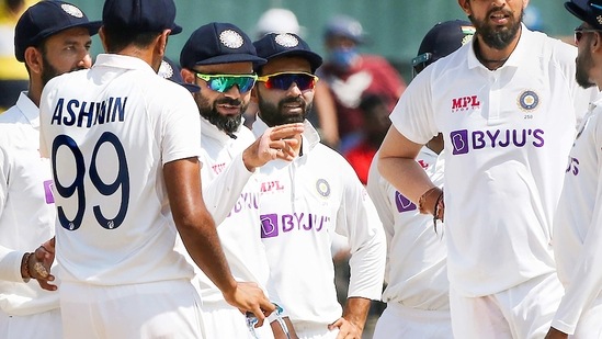 Indian captain Virat Kohli with teammates during a Test match against England(PTI) Indian captain Virat Kohli with teammates during a Test match against England(PTI)