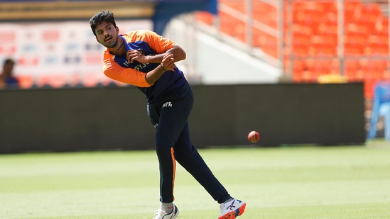 Indian all-rounder Washinton Sundar during Team India's fielding drill ahead of fourth and the final Test against England in Ahmedabad (BCCI / Twitter)