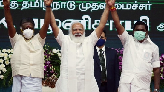 Prime Minister Narendra Modi with Tamil Nadu Chief Minister Edappadi K Palaniswami and Deputy Chief Minister O Panneerselvam during the inauguration and laying the foundation of various projects, in Chennai.(ANI) Prime Minister Narendra Modi with Tamil Nadu Chief Minister Edappadi K Palaniswami and Deputy Chief Minister O Panneerselvam during the inauguration and laying the foundation of various projects, in Chennai.(ANI)